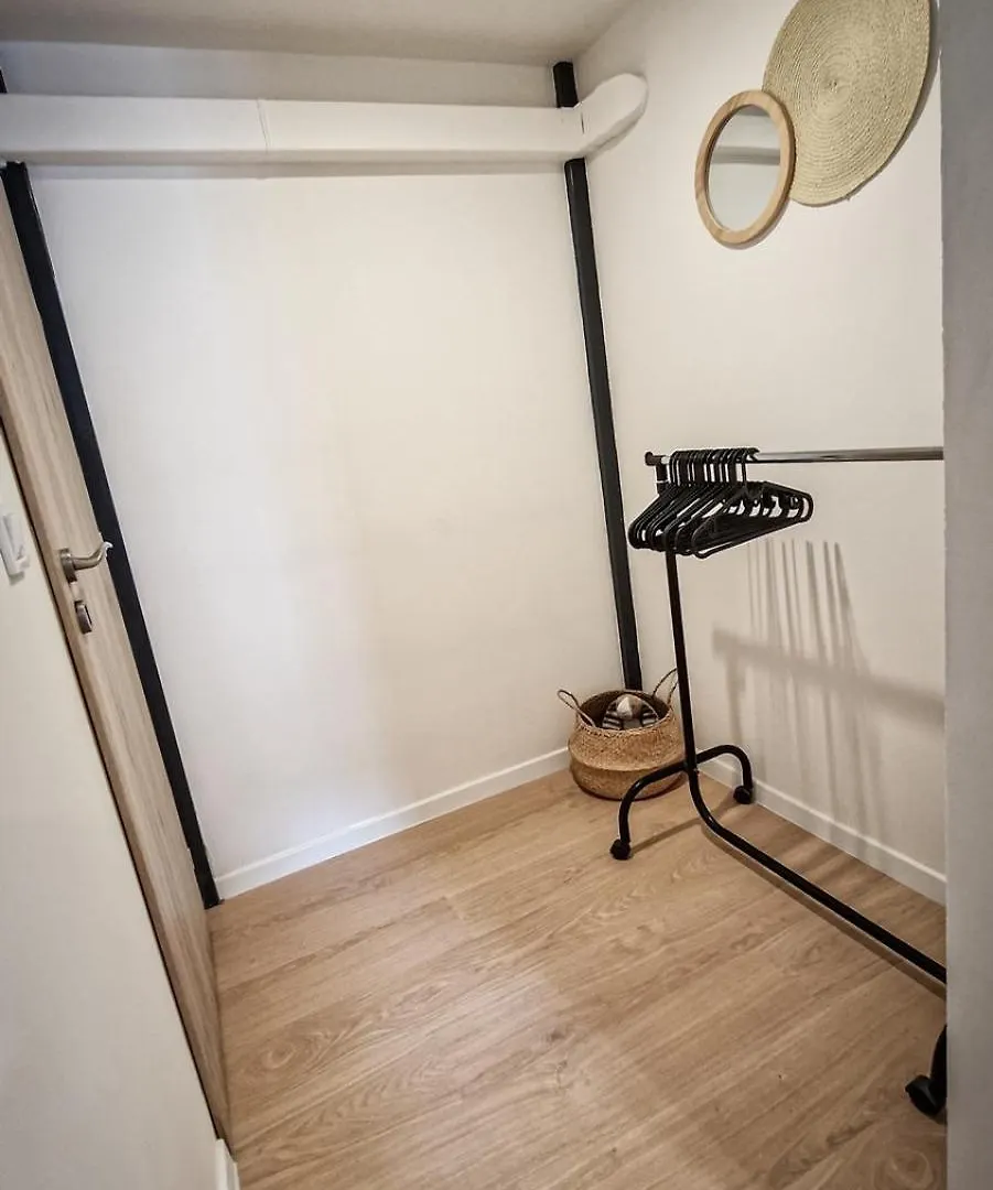 Red Viking Tiny Apartments ブダペスト