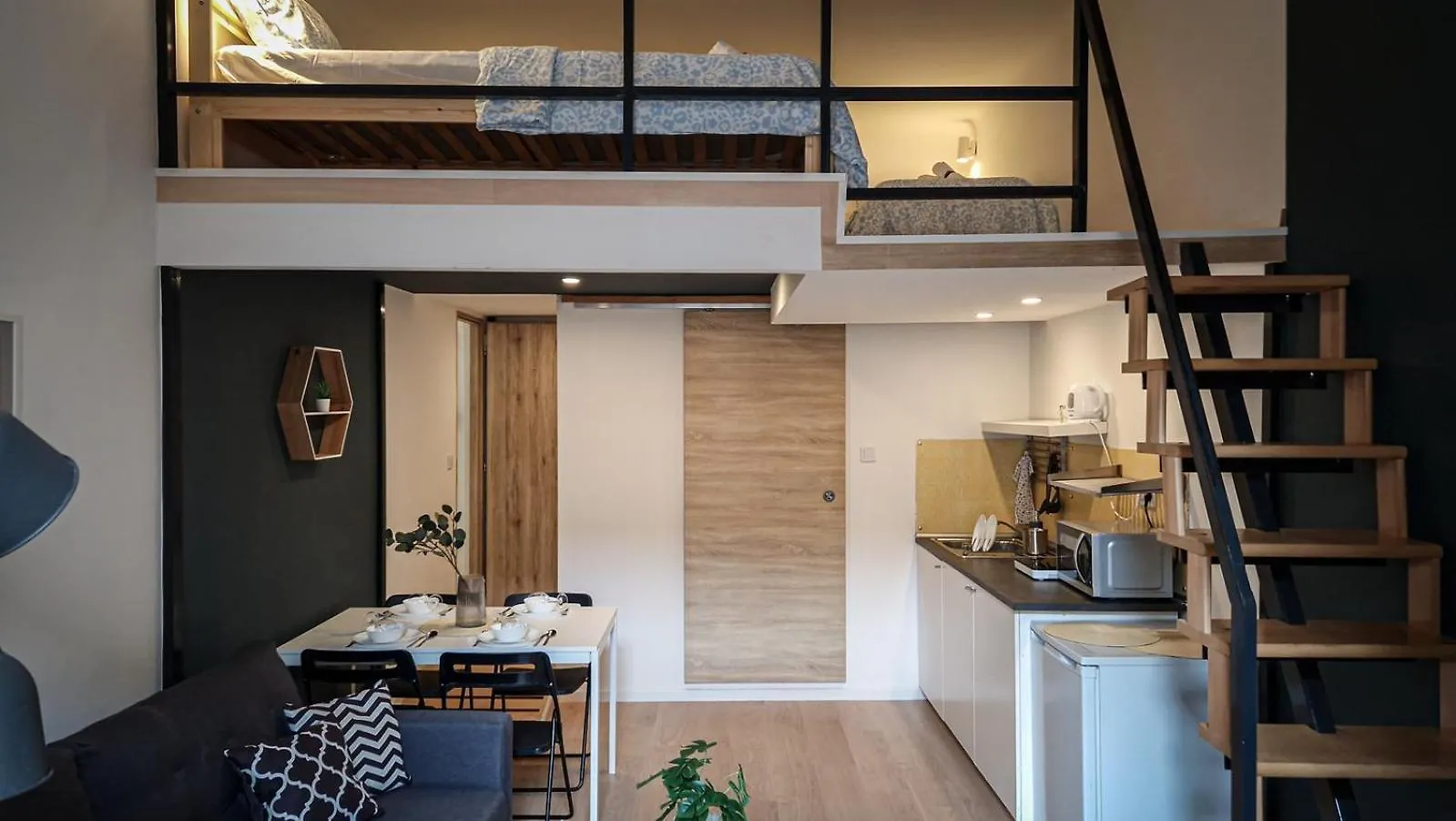 Red Viking Tiny Apartments ブダペスト ハンガリー